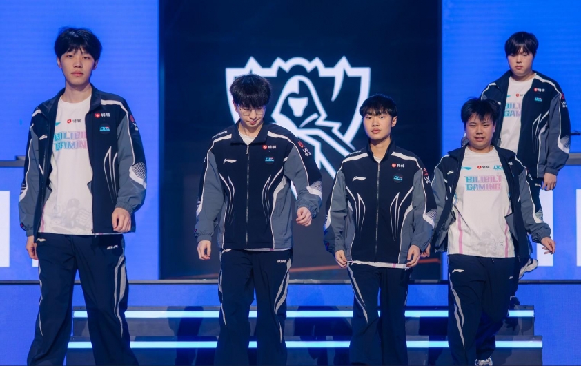 Nhóm 1-2 vòng Swiss CKTG 2025 Các cặp đấu nhóm 1-2 tại Round 4 CKTG 2025