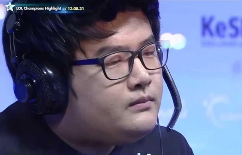 HLV Ryu cùng đội hình Gen.G