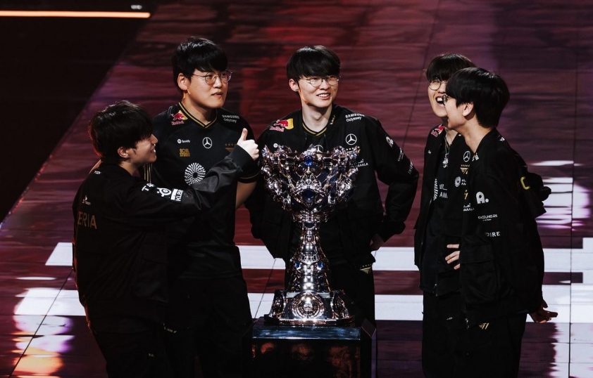 Đội tuyển T1 vô địch CKTG 2025