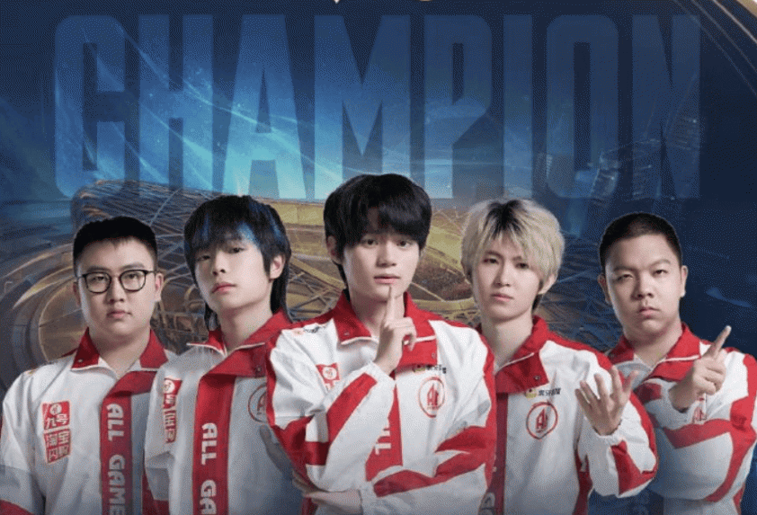 Hình ảnh trận chung kết Vương Giả Vinh Diệu với đông đảo khán giả