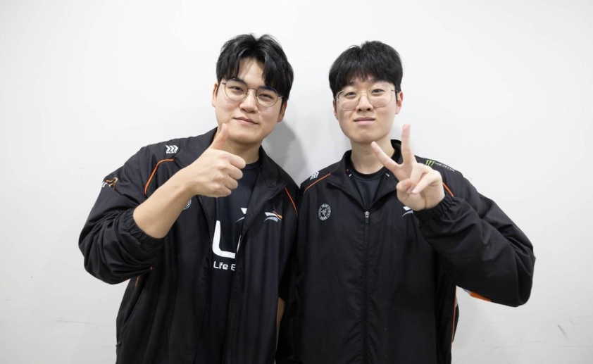 HLE Gumayusi: 'Chúng tôi luôn tự tin vào việc đánh bại T1 và hướng đến chức vô địch' Bộ đôi Kanavi - Gumayusi trong trận đấu